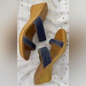 Italian Shoemakers Blue Strap Tan Wedge Sandals Size 9-1/2. Made in Italy